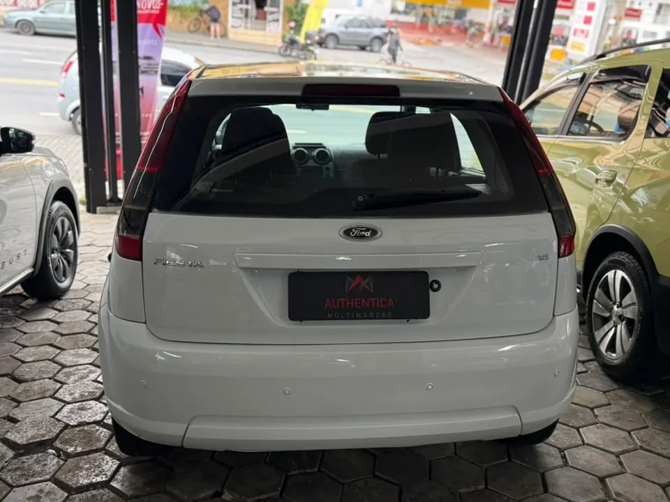 Ford Fiesta — foto 6