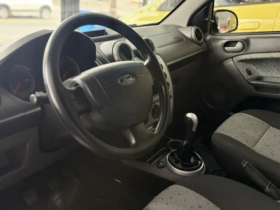 Ford Fiesta — foto 9