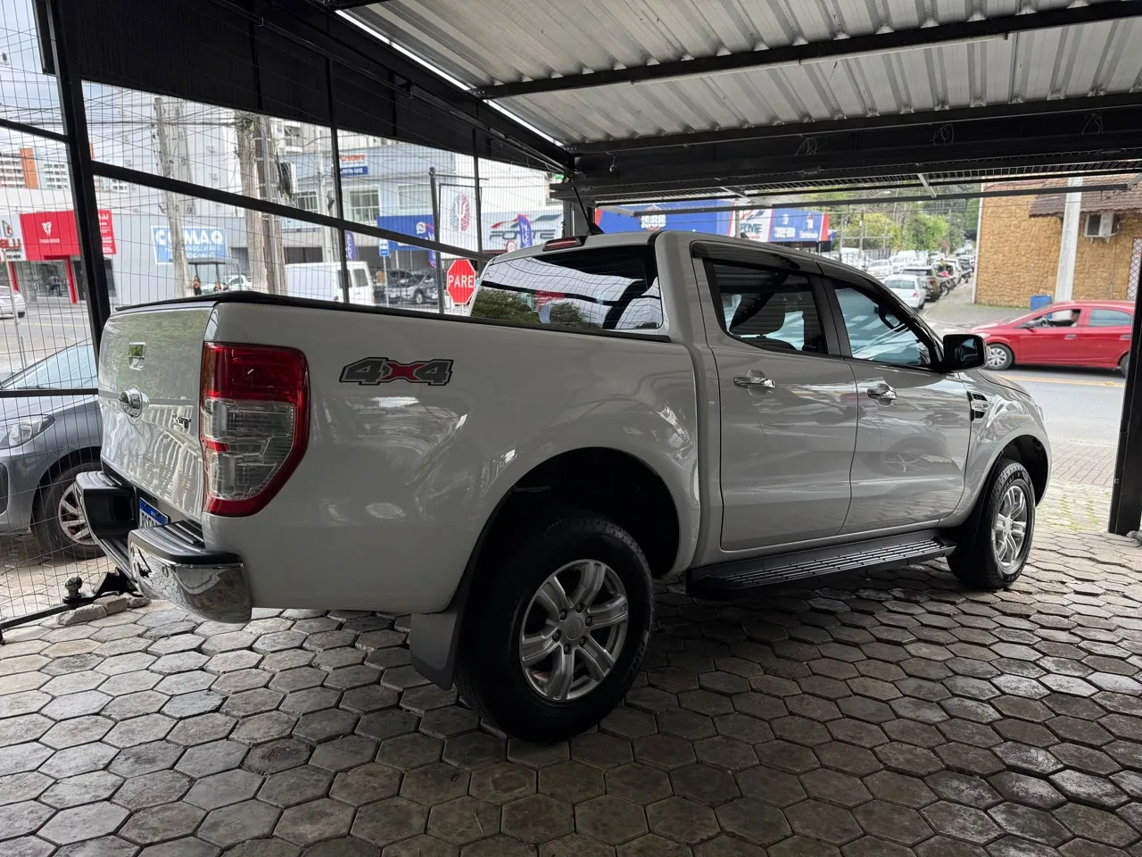 Ford Ranger — foto 5