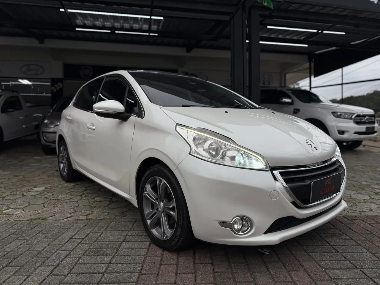 Peugeot 208 — foto 2