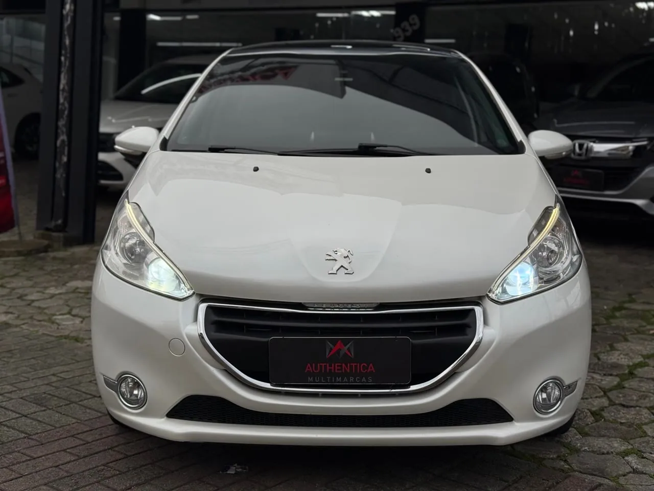 Peugeot 208 — foto 4