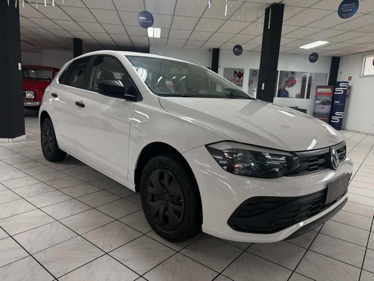 Volkswagen Polo Track à venda na Authentica Multimarcas