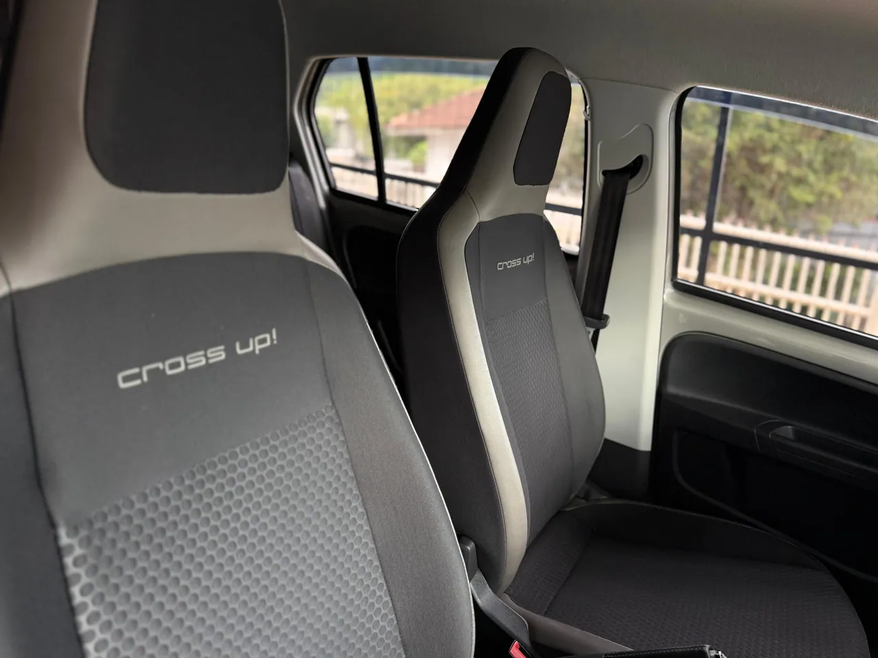 Volkswagen cross up! — foto 8