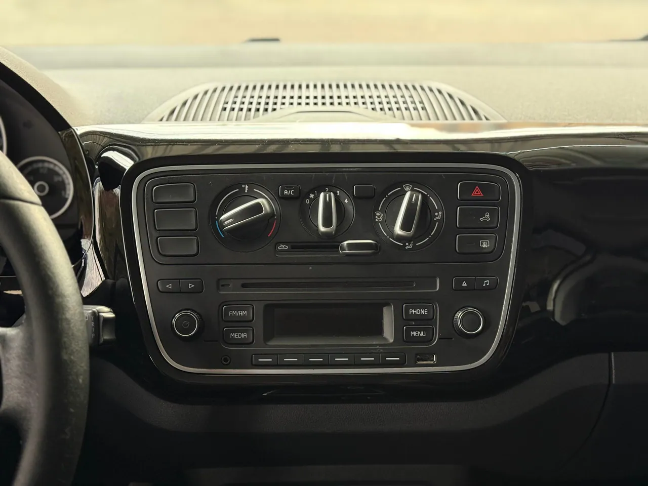 Volkswagen cross up! — foto 12